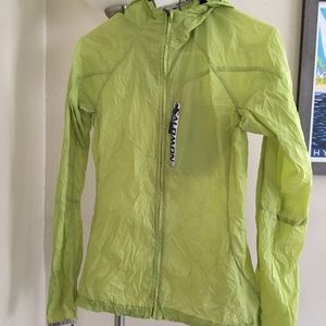 Salomon packable wind jacket